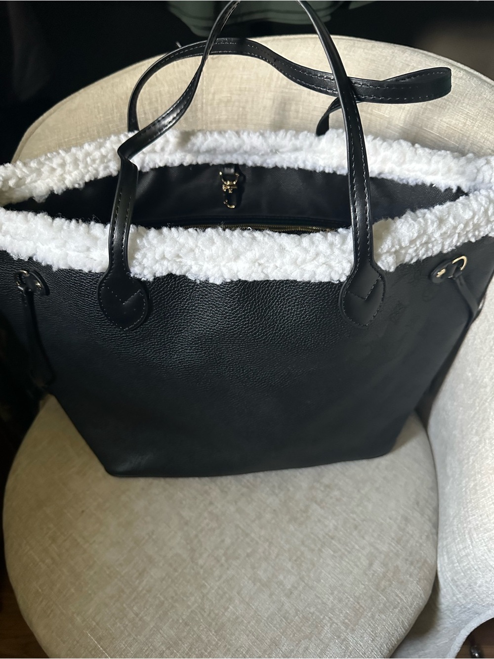 Black Tote Bag with White Sherpa Trim - Women